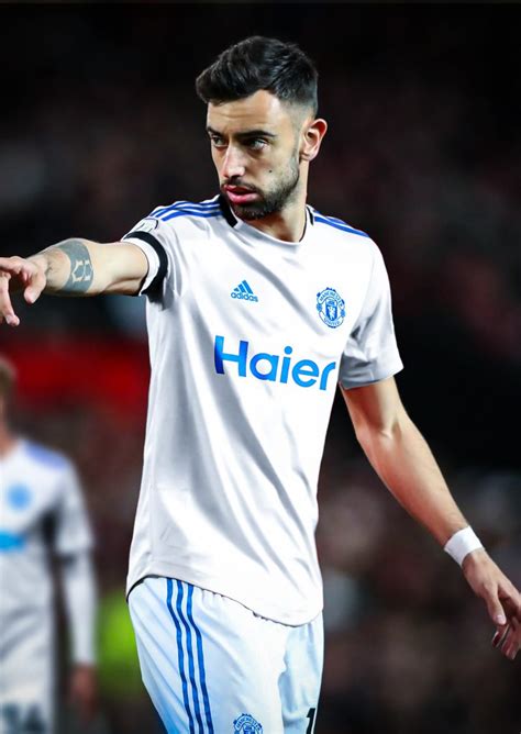 Manchester city have launched their 2021/22 home kit as a throwback inspired by the 2011/12 season and specifically the moment sergio aguero score the dramatic late goal against. Photo - Man Utd away kit for 21/22 season could be clean ...