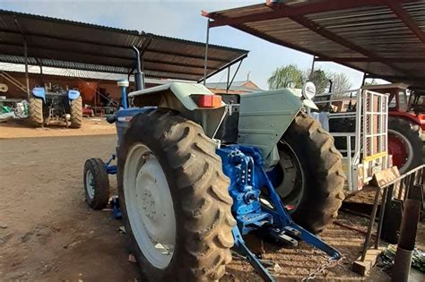Ford Ford 5000 2wd Tractors Tractors For Sale In Freestate R 75000