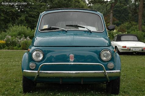 Front View 2016 Fiat 500