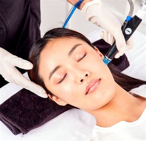 The Blume Ultimate Hydrafacial Experience At Blume Beauty Co In Santa