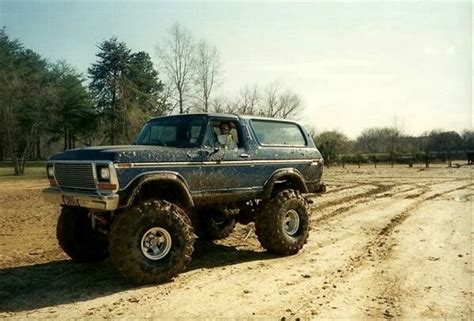 Pin By Lo Que Sea On Ford 4x4 Old Muscle Cars Mud Trucks Ford Bronco