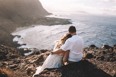 Things To Ask Your Hawai I Elopement Photographer Eternal Tides Photography