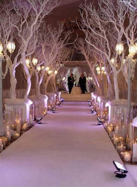 25 Breathtaking Christmas Wedding Ideas Winter Wedding Decorations