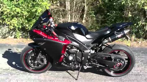 With each revamp that yamaha performs on its machines you go through the specs sheet and at one moment you end up saying that there isn t any ten years from now, when we'll be completing the history of yamaha's top supersport motorcycle, we surely won't forget to mention the wicked looking. 2009 Yamaha YZF R1 Candy Red Raven Yoshimura R-77 3/4 ...
