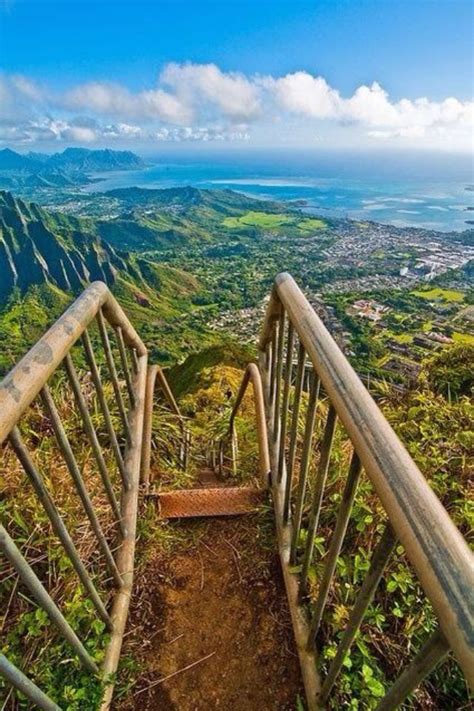 Haiku Stairs Heavens Stairs Oahu Hawaii Amazing Places On Earth