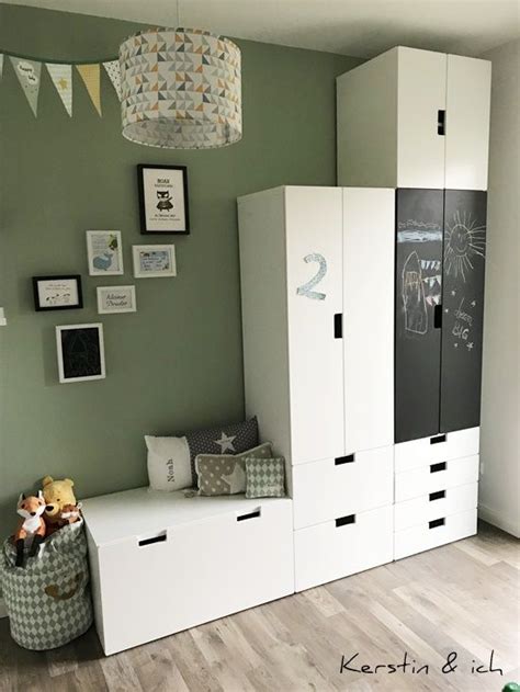 I built the pax room, a room in the living room entirely out of ikea pax closets, without any construction material other than furniture and it's. Kinderzimmer Junge Mint Schranksystem Deko | Kinder zimmer ...