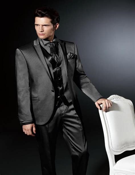 Black Mens Suits 2019 Notch Lapel Wedding Suits For Groom Tuxedos