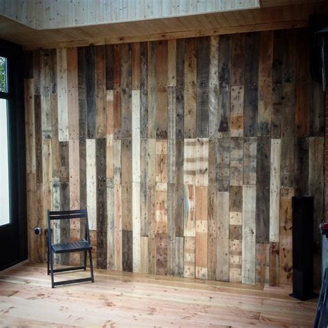 Covering The Wall Of My Veranda With Discarded Pallets 1001 Pallets