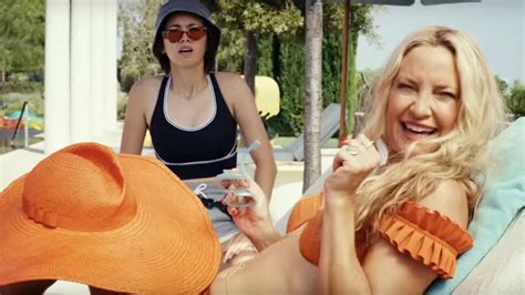 Kate Hudson Abstained From Alcohol Before Shooting Her Bikini Scene In Glass Onion A Knives