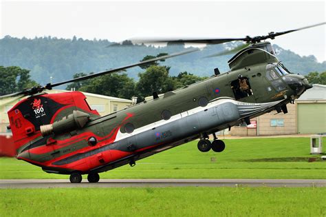 Boeing Chinook Hc4 ヘリコプター 戦闘機 軍用機