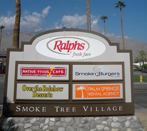 Smoke Tree Village Shopping Center | Palm Springs CA
