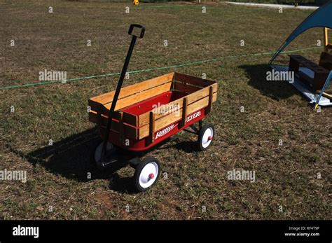 Red Painted Antique Wagon Hi Res Stock Photography And Images Alamy