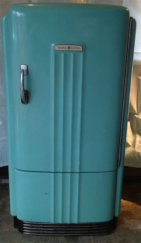 Item Vintage General Electric Refrigerator 1939 Model B6 39 A In