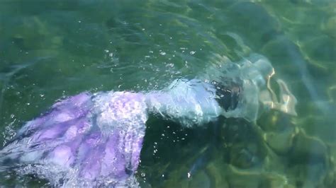 Real Mermaid Swimming Video Footage Of Mermaids Not Scary Mermaid