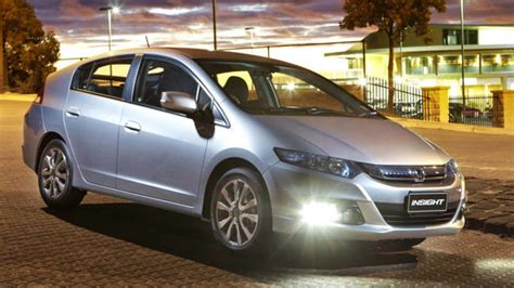 With the new insight, honda shows the competition how it's done by translating the acclaimed civic's formula to a hybrid. Honda Insight 2012 review | CarsGuide