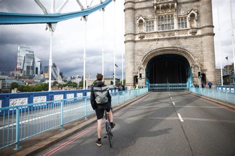 Londons Tower Bridge Gets Stuck Open For 2nd Time In A Year Inquirer