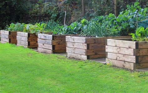 Squares and small planters are popular styles since raised beds are often used to grow edibles, steer clear of wood preserved with toxins, like. Vermont Garden Journal: Pro Tips For Raised Bed Gardening ...