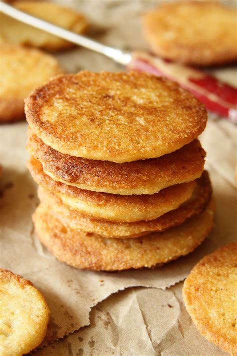 Combine cornmeal and next 3 ingredients in a bowl; Hot Water Cornbread | Recipe (With images) | Hot water ...