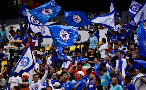 Cruz azul pagó cara la osadía de dejar fuera del once inicial a jonathan rodríguez y orbelin pineda para el juego de ida ante toluca, por lo que juan reynoso no tiene otra más que recurrir a lo mejor de su plantel para dar vuelta a la. Cruz Azul vs. Toluca | BOLETOS precio: ¿Cuándo salen a la ...
