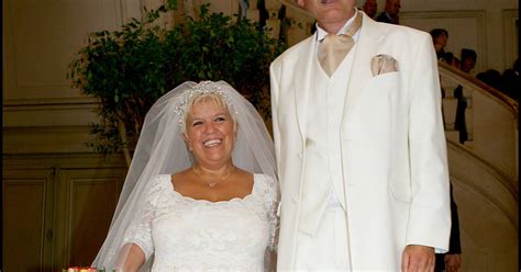 mariage de mimie mathy et benoist gerard à la mairie de neuilly en 2005 purepeople