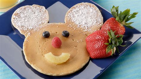 Breakfast in the Parks - Disneyland 4-Ever