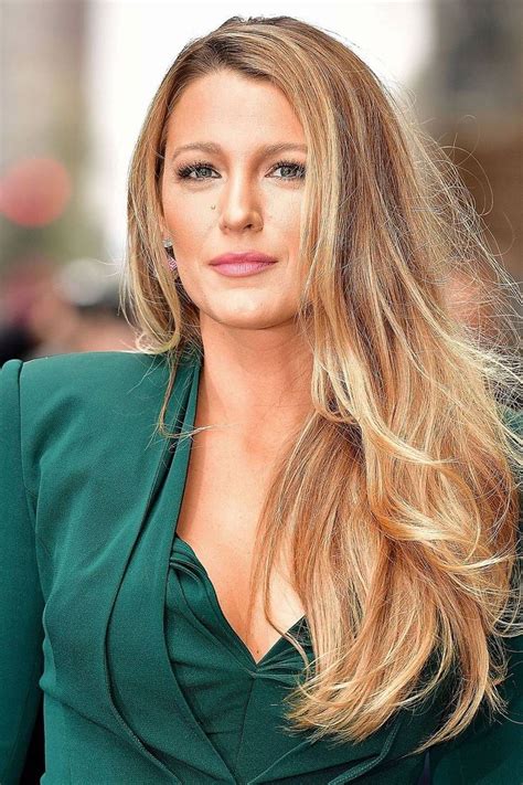 Blake Lively 50 Best Outfits In 2020 Gossip Girl Hairstyles Blake