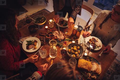 Traditional christmas eve supper / in many places in the south of portugal, a pig is killed a few days beforehand, and its various cuts of meat and sausages are used to enrich the. Traditional Christmas Eve Supper / The arizona polish club ...