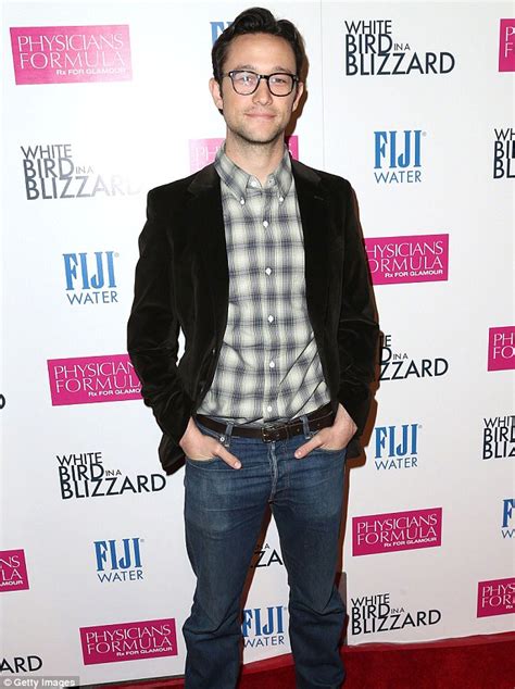 He wearing to be a shoe of size 9.5 (us). Joseph Gordon-Levitt signs on for Fraggle Rock | Daily ...