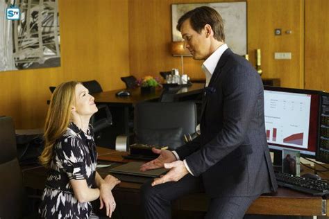 Mireille Enos And Peter Krause The Catch Abc The Catch Series The Catch