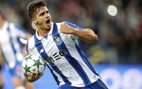 Andrés silva, san fernando de maldonado, maldonado, uruguay. Liga Portuguesa: André Silva renueva con el Oporto hasta ...