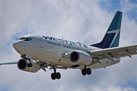 C-GWSB: WestJet Boeing 737-600 (With This Canadian Airline Since '05)