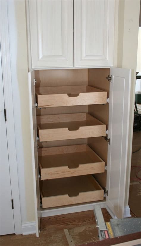 Old pantry closet turned built in pantry cabinet. How to build pull-out pantry shelves | DIY projects for ...