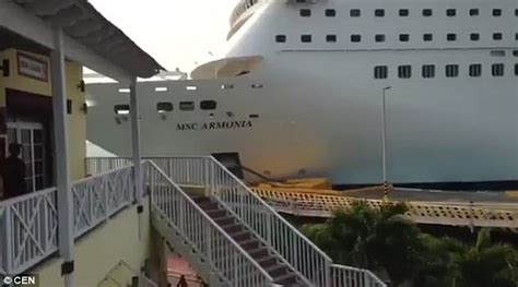Msc Armonia Cruise Ship Smashes Into A Caribbean Dock In Honduras