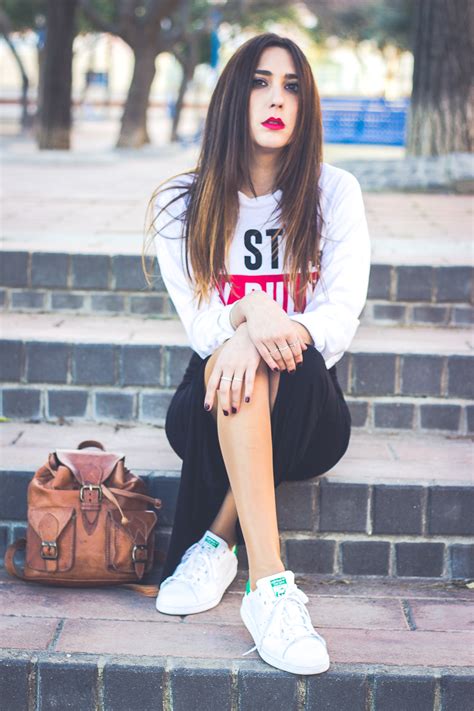 Aparentemente, su objetivo es salirse del género desde el principio para encontrar un hueco en filmes o series más complejas. My Style, My Rules - Shoes And Basics | Patti Santamaria ...