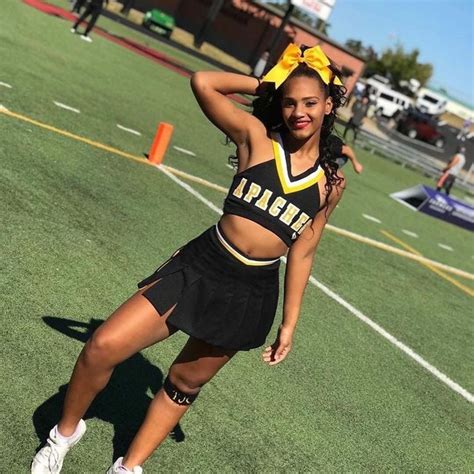 Pin By 🦩🤍ℬ𝒶𝒹𝒹𝒾ℯ𝓅𝒾𝓃𝓈🤍🦩 On ᔕᑕᕼooᒪ ᔕᑭoᖇtᔕ ‍♀️ Cheerleading Outfits Cheer Outfits Cute Cheerleaders