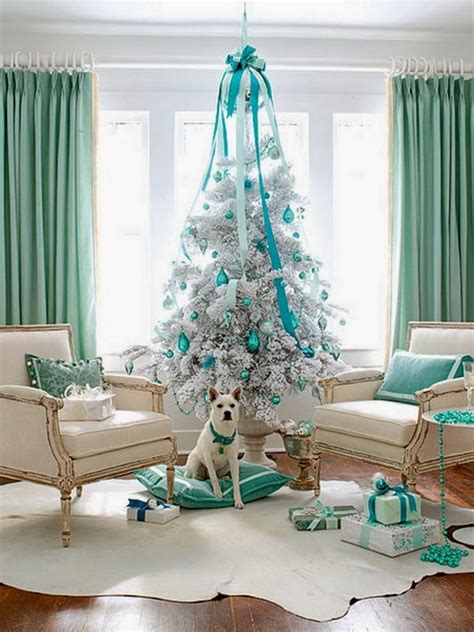 20 Amazing Christmas Tree Decoration Ideas And Tutorials