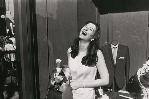 Garry Winogrand Is The Forgotten Photographer Behind These Iconic