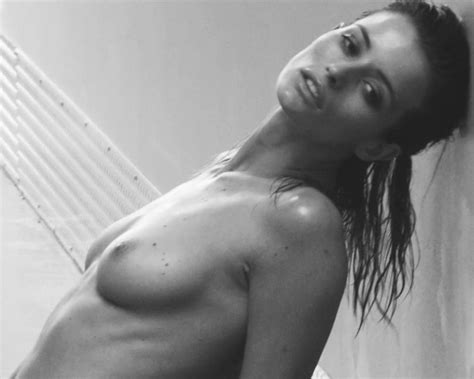 Samantha Gradoville Y Flavia Lucini Topless En Lui Magazine Bytesexy