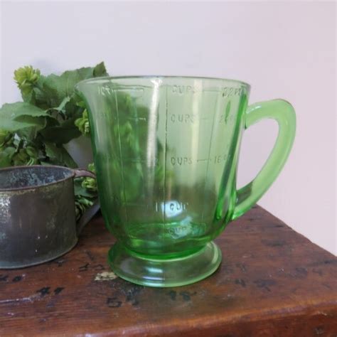 Antique Green Depression Glass Measuring Cup 4 Cup 1 Quart 32