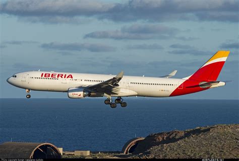 Iberia Airbus A330 Ec Lzj Fhoto 11210 Airfleets Aviación