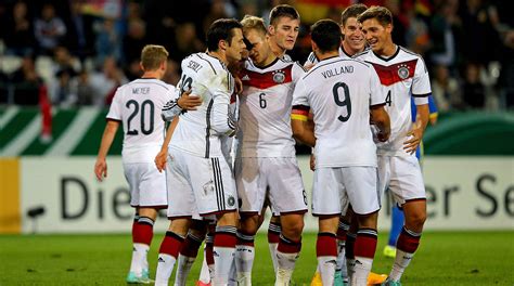 Erstmals gibt es mehr als 2 gastgeber bei einer fussball em. U 21-Nationalmannschaft fährt mit Sieg zur EM 2015 :: DFB ...