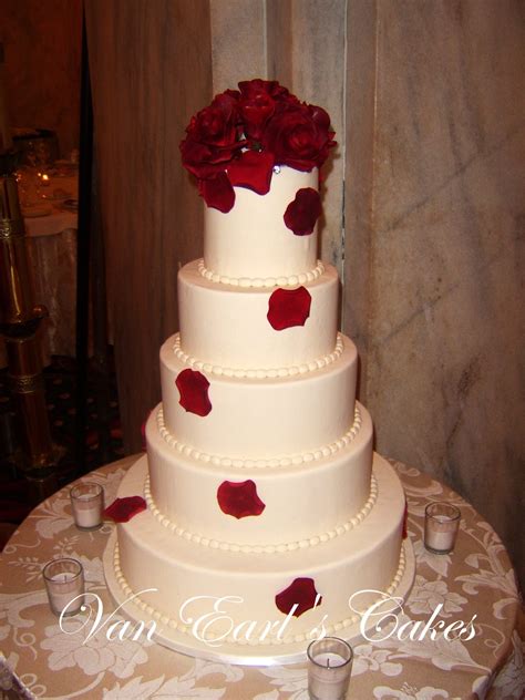 Van Earls Cakes Red Rose Wedding Cake