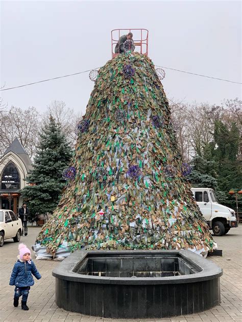 Invincible Christmas Trees How Ukrainian Cities Prepare For Holidays