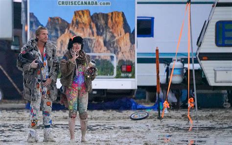 70 Mil Asistentes Al Festival Burning Man Quedan Atrapadas En Desierto
