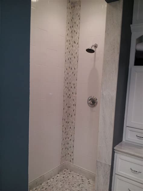 Glass Accent Tile In Corner Shower Stall Bath Tiles Tile Bathroom