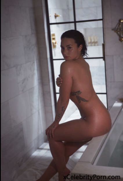 Demi Lovato Desnuda Xxx Fotos Demilovatoxxx Famosas Desnudas