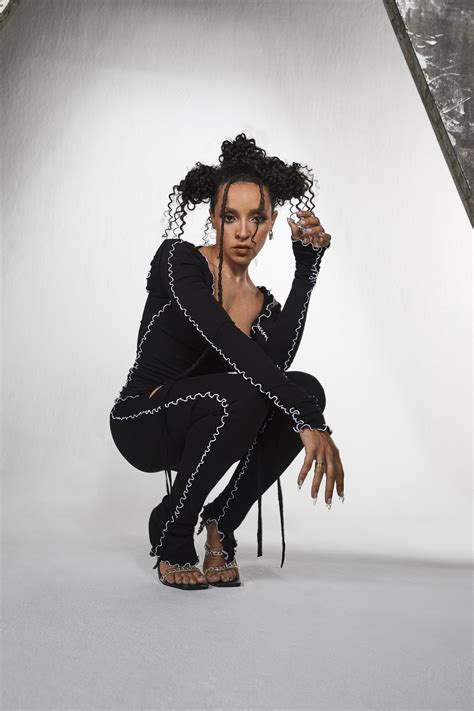 Tinashe On 333 Sexy Music Videos Dream Collaborations Popsugar Entertainment
