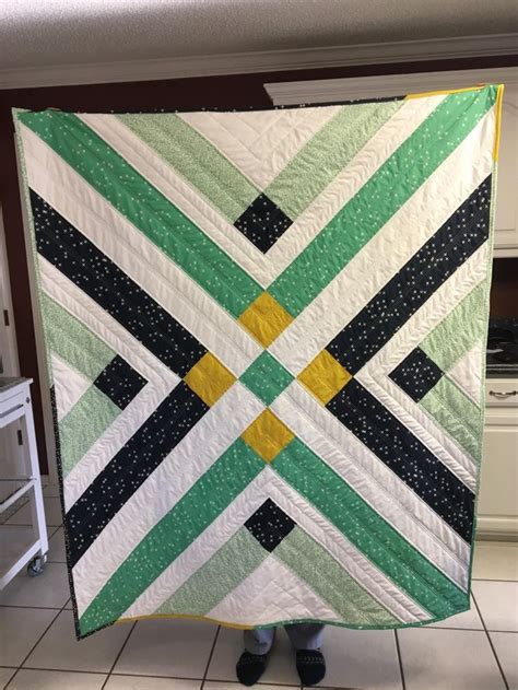 Pin By Mary Boyd On Quilting Quilts Blanket