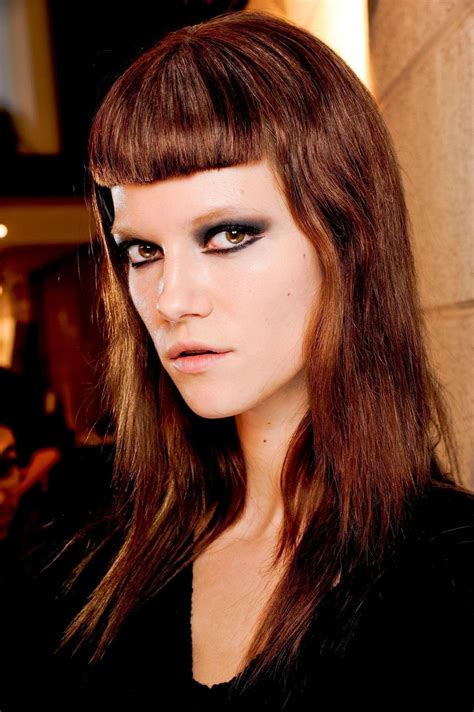 10 Modernas Goth Peinados Para Adaptarse A Su Personalidad Vanguardista