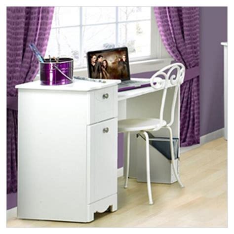 Mesh desk chairs are the coolest option, but they may also wear down quicker over time compared to those made from more sturdy materials. Cool Teenagers Desks Furniture: Comely Teens Bedroom ...